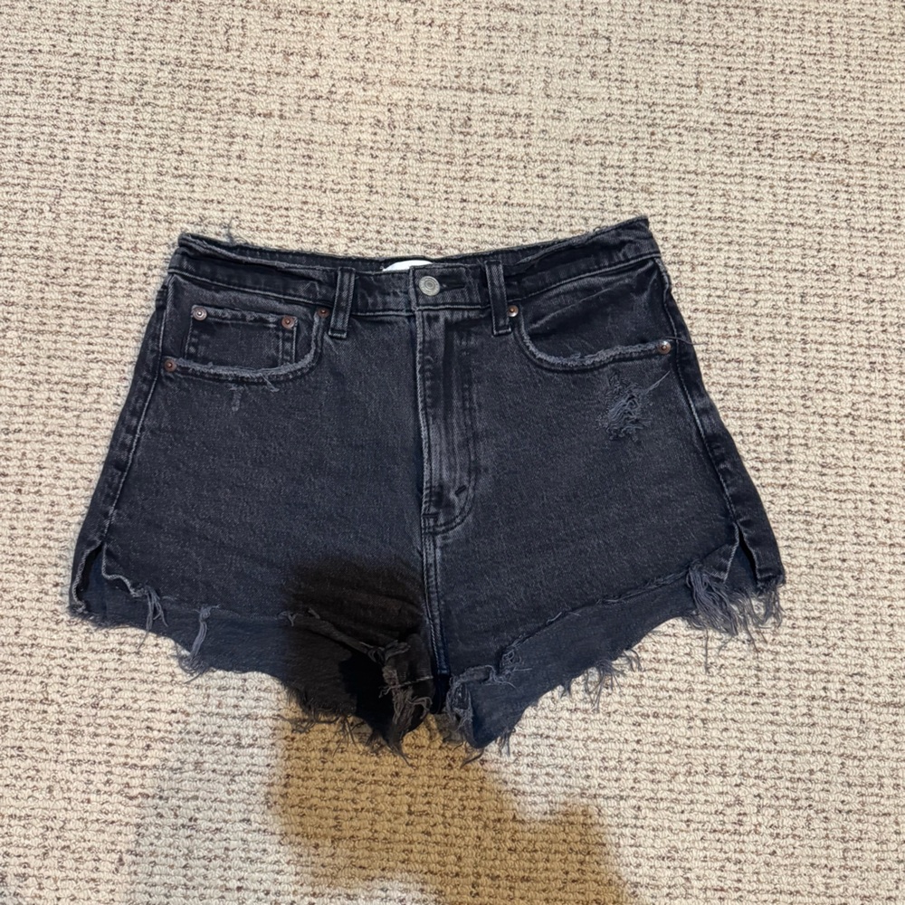 A&F the mom short high rise